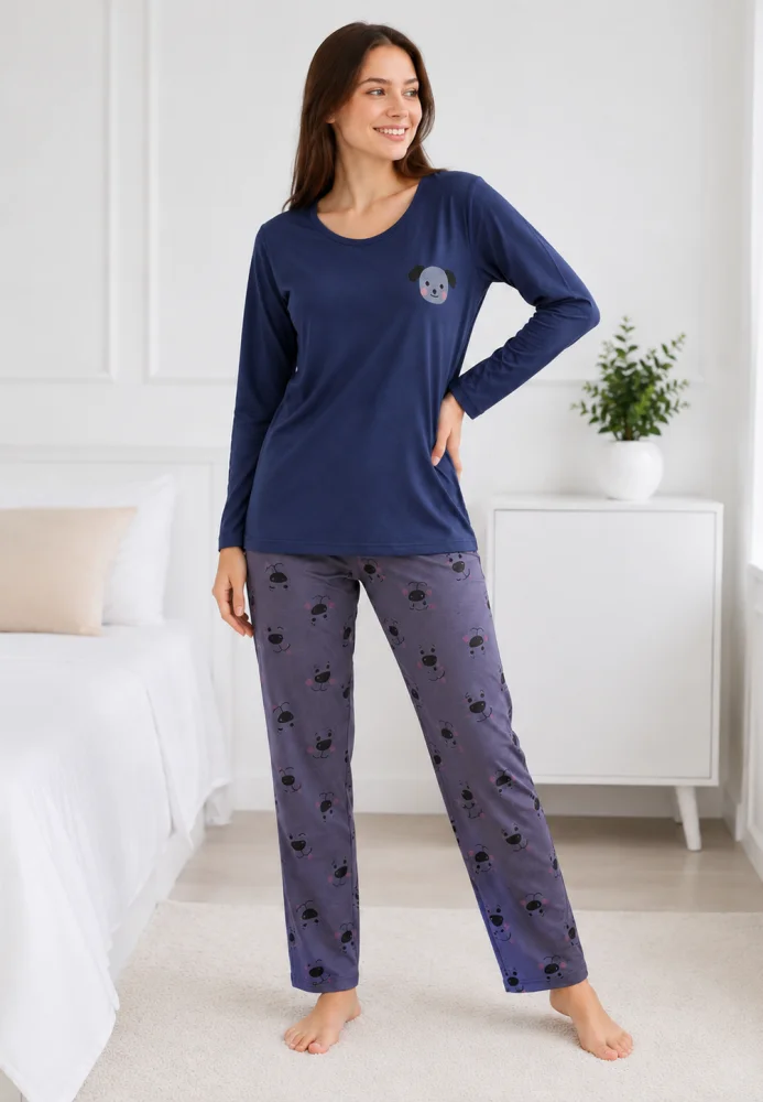 Pijama dama confortabila,bumbac cu maneca lunga si aplicatie catel,blumarin