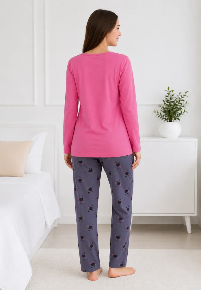 Pijama dama confortabila,bumbac cu maneca lunga si aplicatie catel,roz
