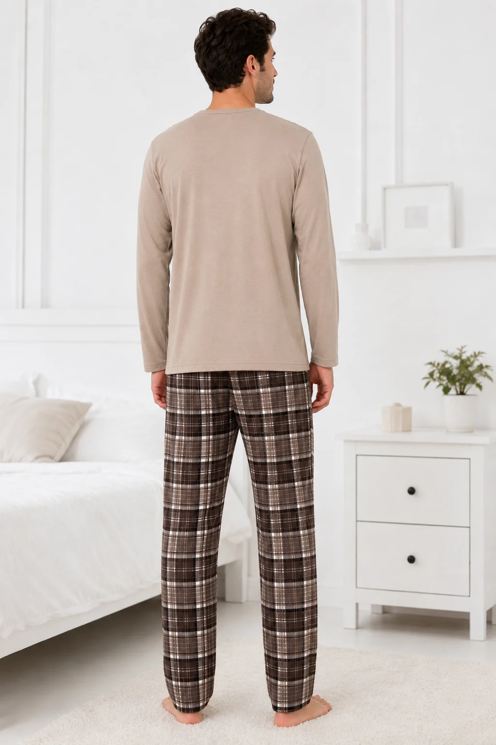 Pijama Bărbați Călduroasă și Confortabilă, Bluză Bej cu Buzunar și Pantalon Carouri Maro/Negru
