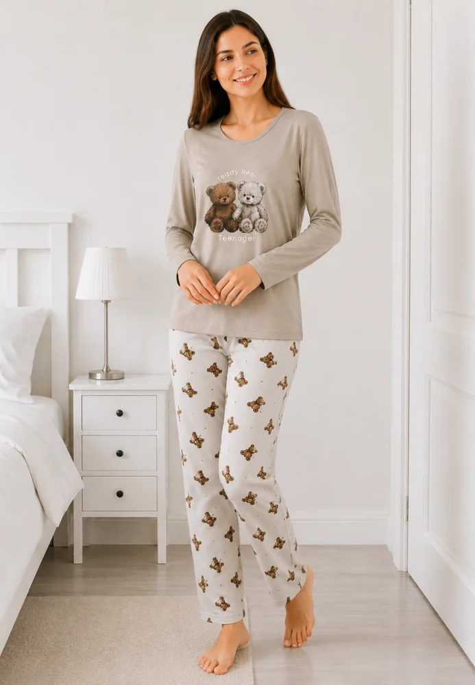 Pijama dama Bej, bluza cu maneca lunga si imprimeu ursuti, pantaloni lungi cu model ursuleti
