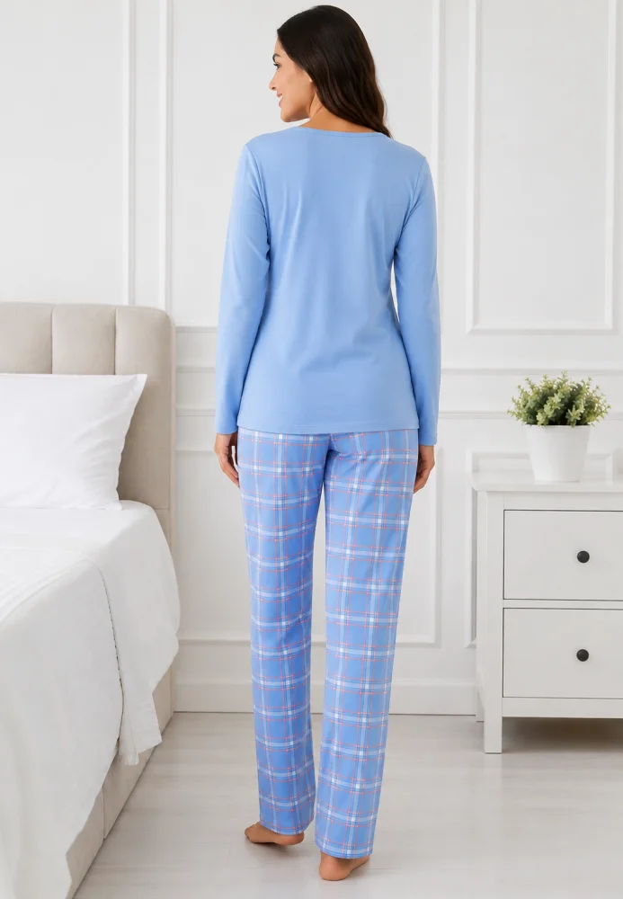 Pijama de dama din 2 piese, bluza cu maneca lunga si mesaj text, pantaloni lungi in carouri