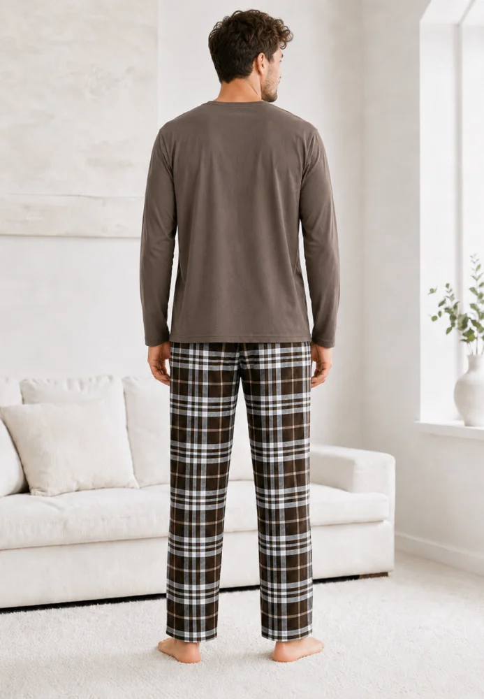 Set Pijama pentru Bărbați, Bluză Maro cu Imprimeu și Pantaloni în Carouri