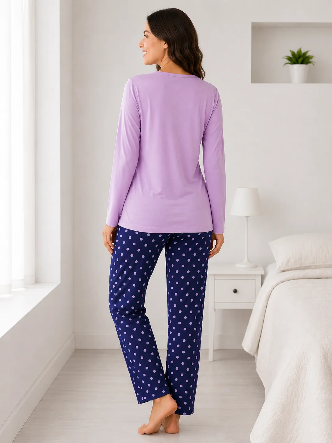 Pijama dama roz cu fluture si pantaloni bleumarin cu buline,mov