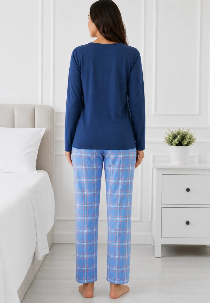 Pijama de dama din 2 piese, bluza cu maneca lunga si mesaj text, pantaloni lungi in carouri — imagine 2