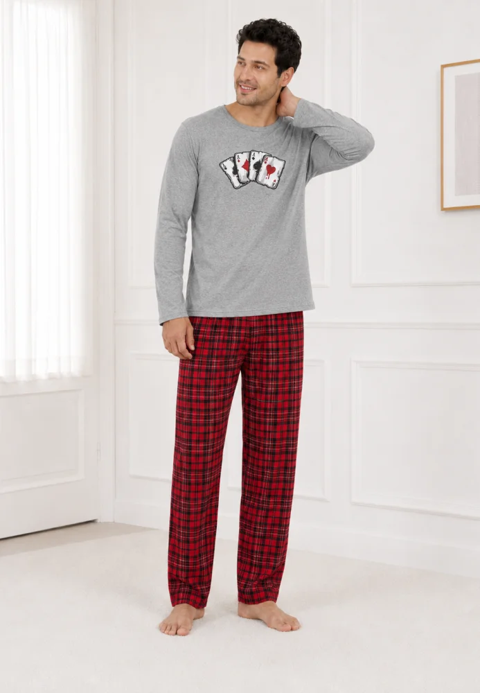 Pijama Bărbați cu Mânecă Lungă, Bluză Gri cu Imprimeu Cărți de Joc și Pantalon în Carouri, Gri / Roșu — imagine 4