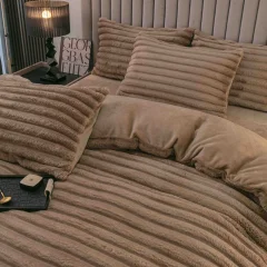 Lenjerie de Pat Cocolino cu Blăniță tip Iepuraș, Shorthair, Gofrată – 4 Piese, Cu Elastic, maro