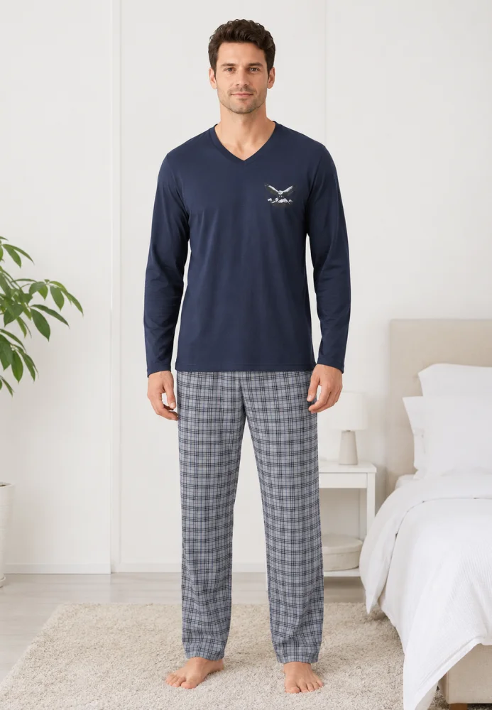 Pijama bărbați, Bluză cu mânecă lungă și decolteu în V cu imprimeu piept, Pantalon lung în carouri,bluemarin