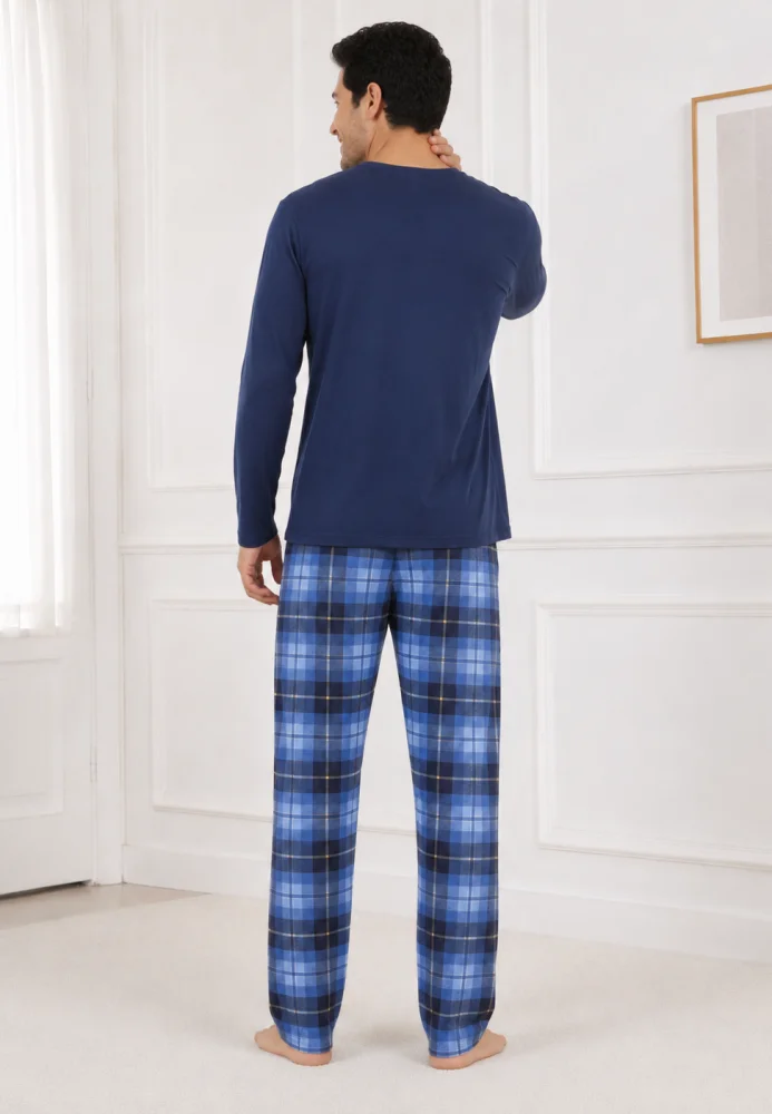 Pijama Bărbați cu Mânecă Lungă, Bluză cu Imprimeu Cărți de Joc și Pantalon în Carouri — imagine 2