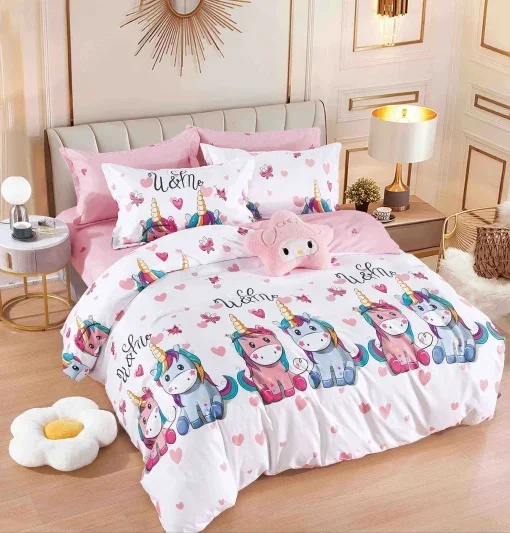 Set Lenjerie de Pat Dublu 6 Piese, Microfibră Premium – Model Unicorn și Inimi, Roz și Alb, Cearceaf Pilotă, Cearceaf Pat și Fețe de Pernă