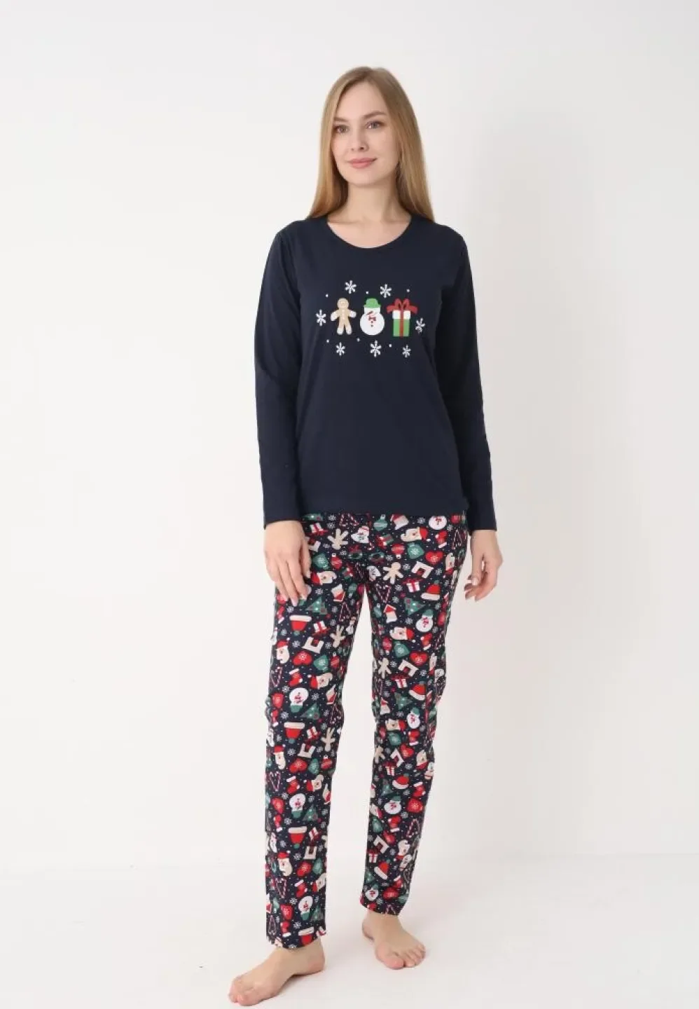 Pijama damă bleumarin de iarnă, cu om de zăpadă, formată din bluză și pantaloni lungi
