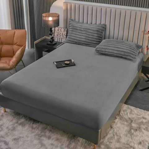 Lenjerie de Pat Cocolino cu Blăniță tip Iepuraș – 4 Piese, Cu Elastic, Ultra-Pufoasă